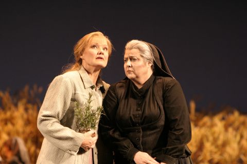 Karita Mattila (Jenufa) and Elisabeth Bishop (Grandmother Buryja) in Janácek's 'Jenufa' at Los Angeles Opera. Photo © 2007 Robert Millard