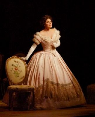 Madeline Bender as Violetta in 'La Traviata' 