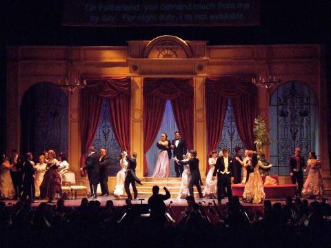 The full set of 'The Merry Widow'. Photo © 2007 Robin Grant
