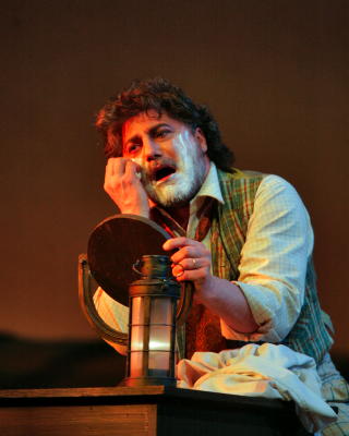 José Cura as Canio, in 'I Pagliacci'. Photo © 2008 Ken Howard 