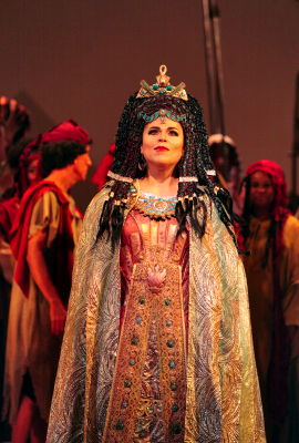 Mariana Pentcheva as Amneris. Photo © 2008 Cory Weaver