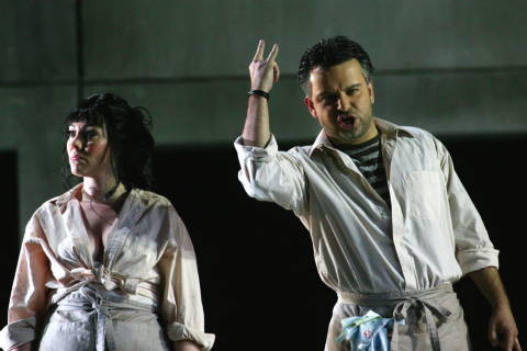 Tiffany Speight as Musetta and Marcin Bronikowski as Marcello in New Zealand Opera's production of 'La bohème'. Photo © 2008 Neil Mackenzie