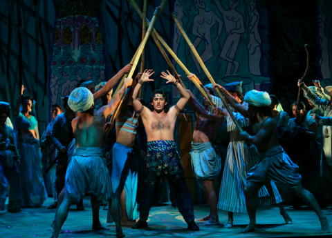 Charles Castronovo as Nadir in San Diego Opera's production of 'The Pearl Fishers'. Photo © 2008 Ken Howard