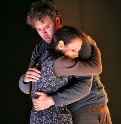 Joseph Kaiser as Yonas and Monica Groop as Adriana in Kaija Saariaho's 'Adriana Mater' at Santa Fe Opera. Photo © 2008 Ken Howard 