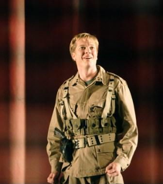 Toby Spence, an adorably naive Candide. Photo © 2008 Catherine Ashmore