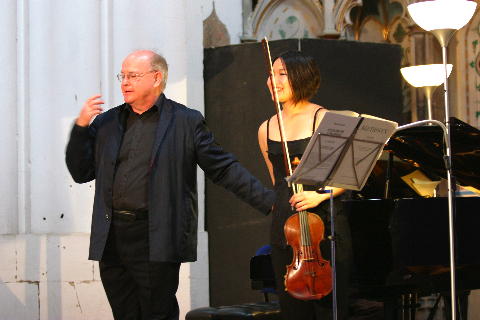 Yuka Matsumoto and Julian Jacobson at Regent Hall. Photo © 2008 Jennifer Gilmour 