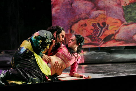 Luca Pisaroni as Tridate and Deborah Domanski as Zenobia in Handel's 'Radamisto' at Santa Fe Opera. Photo © 2008 Ken Howard 