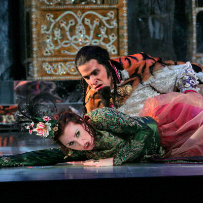 Laura Claycomb as Polissena and Luca Pisaroni as Tridate in Handel's 'Radamisto' at Santa Fe Opera. Photo © 2008 Ken Howard 