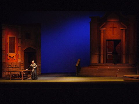 Olga Chernisheva as Santuzza in Cavalleria Rusticana. Photo © 2008 Robin Grant