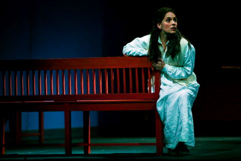 Anne Sophie Duprels as Jenufa. Photo © 2008 Adrian Malloch