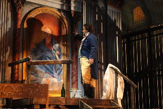 Jon Burton as Mario Cavaradossi in Tosca at Phoenix Opera. Photo © 2008 Victor Massaro