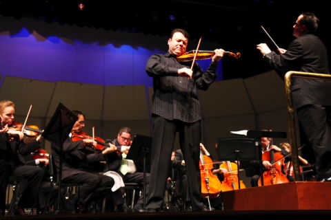 Violinist Vadim Gluzman, conductor Alexander Platt and members of the Boca Raton Symphonia, performing Tchaikovsky's Violin Concerto on 7 December 2008. Photo © 2008 Janis Bucher