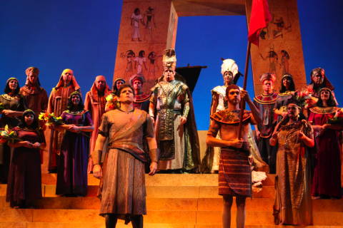 Drew Slatton as the victorious general, Radames, in Phoenix Opera's 'Aida'. Photo © 2009 Victor Massaro