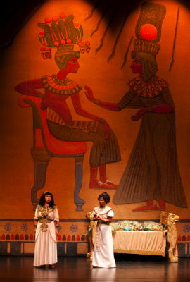 Aida (Olga Chernisheva) helps Princess Amneris (Tatyana Kaminskaya) to dress for the Triumphal Scene. Photo © 2009 Slava Mudry