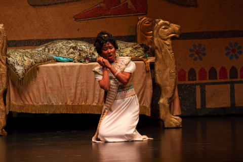 Aida (Olga Chernisheva) lamenting her position as a slave and the possible futility of her love for Radames. Photo © 2009 Slava Mudry