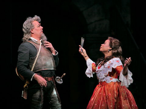 Ferrucio Furlanetto as Don Quichotte and Denyce Graves as Dulcinea in San Diego Opera's production of 'Don Quichotte'. Photo © 2009 Cory Weaver