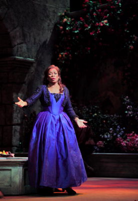 Denyce Graves as Dulcinea in San Diego Opera's production of 'Don Quichotte'. Photo © 2009 Cory Weaver