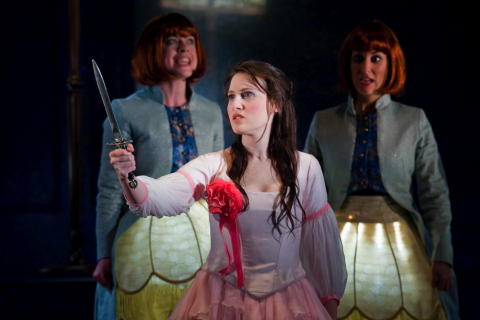 Paula Sides as Pamina (centre) in English Touring Opera's 'Magic Flute'. Photo © 2009 Robert Workman