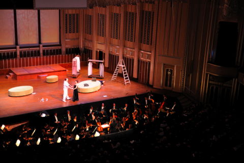 Michael Volle as Count Almaviva, Malin Hartelius as Countess Almaviva and Martina Janková as Susanna in 'The Marriage of Figaro' at Severance Hall. Photo © 2009 Roger Mastroianni