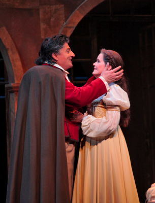 Lado Ataneli as Rigoletto and L'ubica Vargicová as Gilda in San Diego Opera's production of 'Rigoletto'. Photo © 2009 Ken Howard