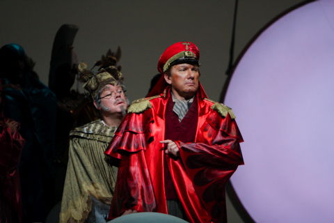 Martin Gantner as The Hoopoe and James Johnson as Loyal Friend in 'The Birds'. Photo © 2009 Robert Millard