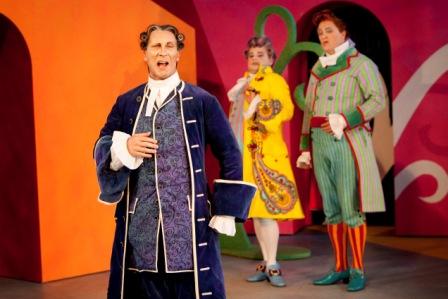 Geoffrey Doulton as the Cavaliere of Ripafratta (foreground) with Mark Wilde as the Count of Albafiorita and Andrew Slater as the Marquess of Forlimpopoli. Photo © 2009 Johan Persson