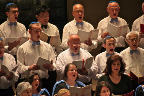 Members of the Zemel Choir and the City of London Choir sing Leonard Bernstein's 'Chichester Psalms'