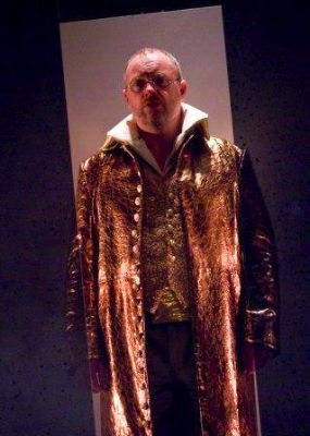 Andrew Slater, a striking but slightly ill-at-ease Sarastro