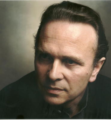 Mark Elder. Photo © Sheila Rock