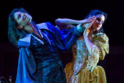 Wendy Dawn Thompson as Ruggiero and Natasha Jouhl in the title role of English Touring Opera's production of Handel's 'Alcina'. Photo © 2009 Richard Hubert Smith