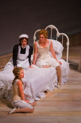 Lauren McNeese as Dorabella, Maureen O'Flynn as Despina and Caitlin Lynch as Fiordiligi in the Arizona Opera production of 'Così fan tutte'. Photo © 2009 Tim Fuller