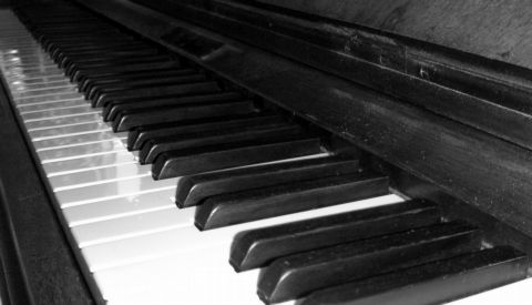 A piano keyboard