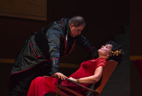 George Gagnidze as Scarpia and Karita Mattila in the title role of Puccini's 'Tosca'. Photo © 2009 Ken Howard