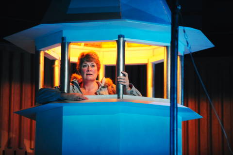 Yvonne Howard as Lemminkäinen's mother in the Opera North production of 'Swanhunter' by Jonathan Dove and Alasdair Middleton. Photo © 2009 Tristram Kenton