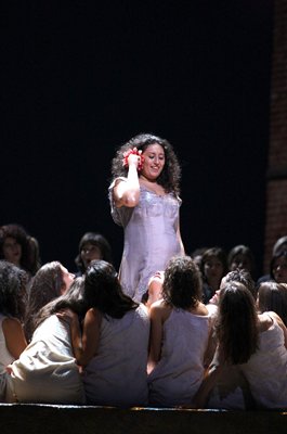 Anita Rachvelishvili as Carmen and members of the chorus in Act 1 of the 2009 La Scala Milan production of 'Carmen'. Photo courtesy of Teatro alla Scala